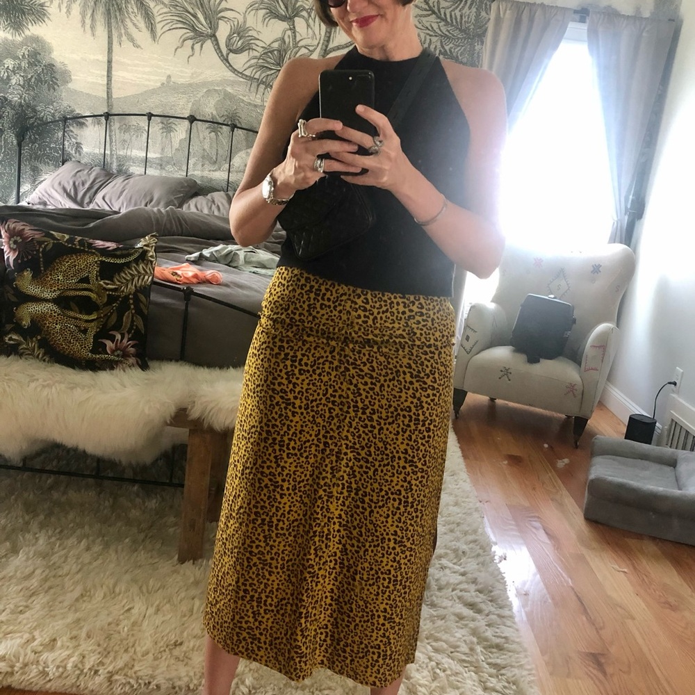 Really cool Leopard Print Midi Skirt